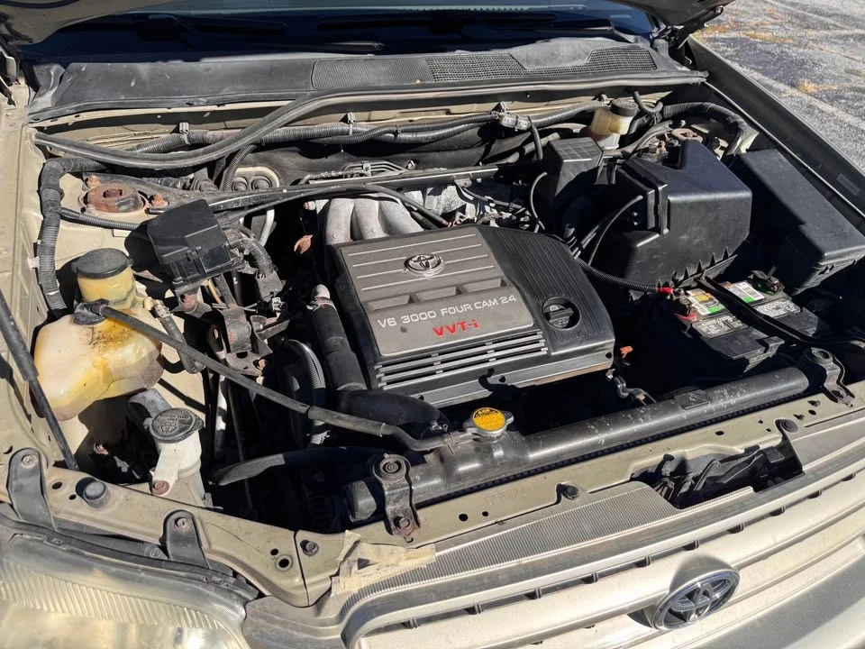 2002 Toyota Highlander - Image 15 of 20