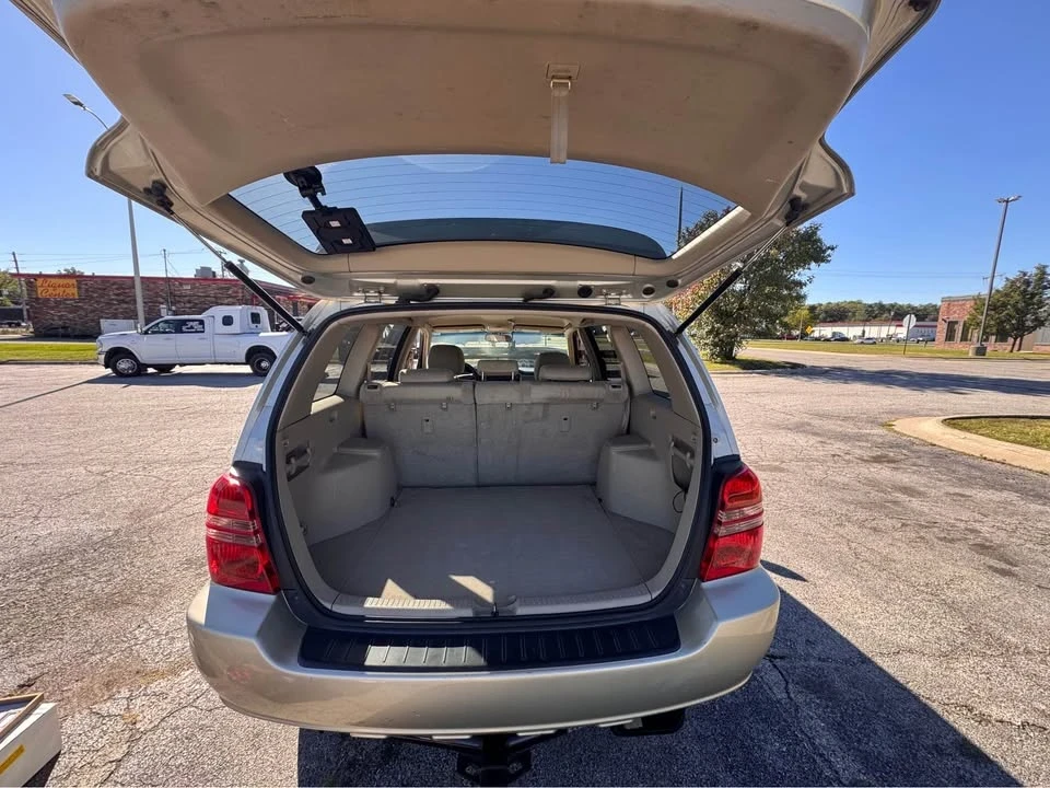2002 Toyota Highlander - Image 12 of 20