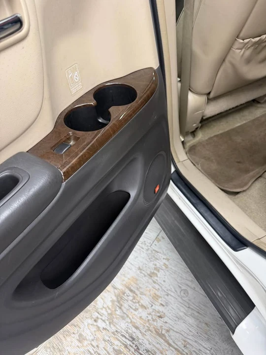 2002 Toyota Highlander - Image 2 of 13