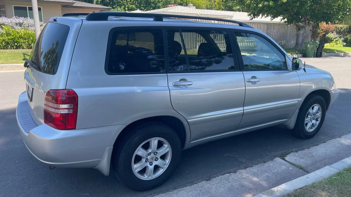 2002 Toyota Highlander - Image 2 of 13