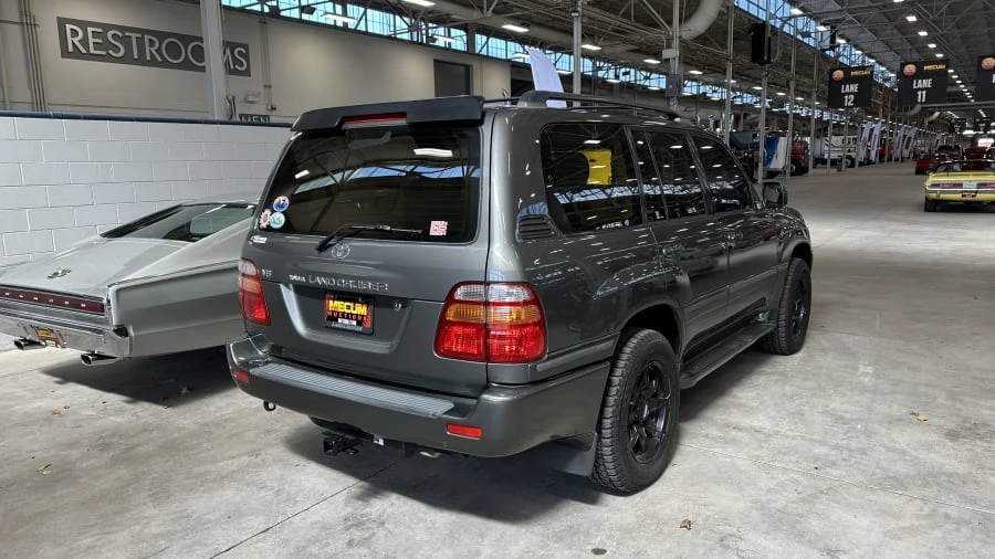 2002 Toyota J100 Land Cruiser - Image 2 of 7