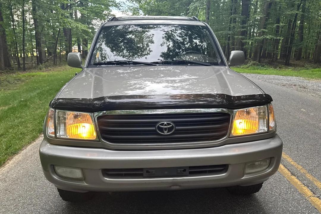 2002 Toyota J100 Land Cruiser - Image 2 of 31