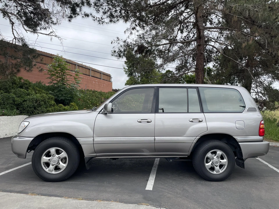 2002 Toyota J70 Land Cruiser - Image 10 of 31