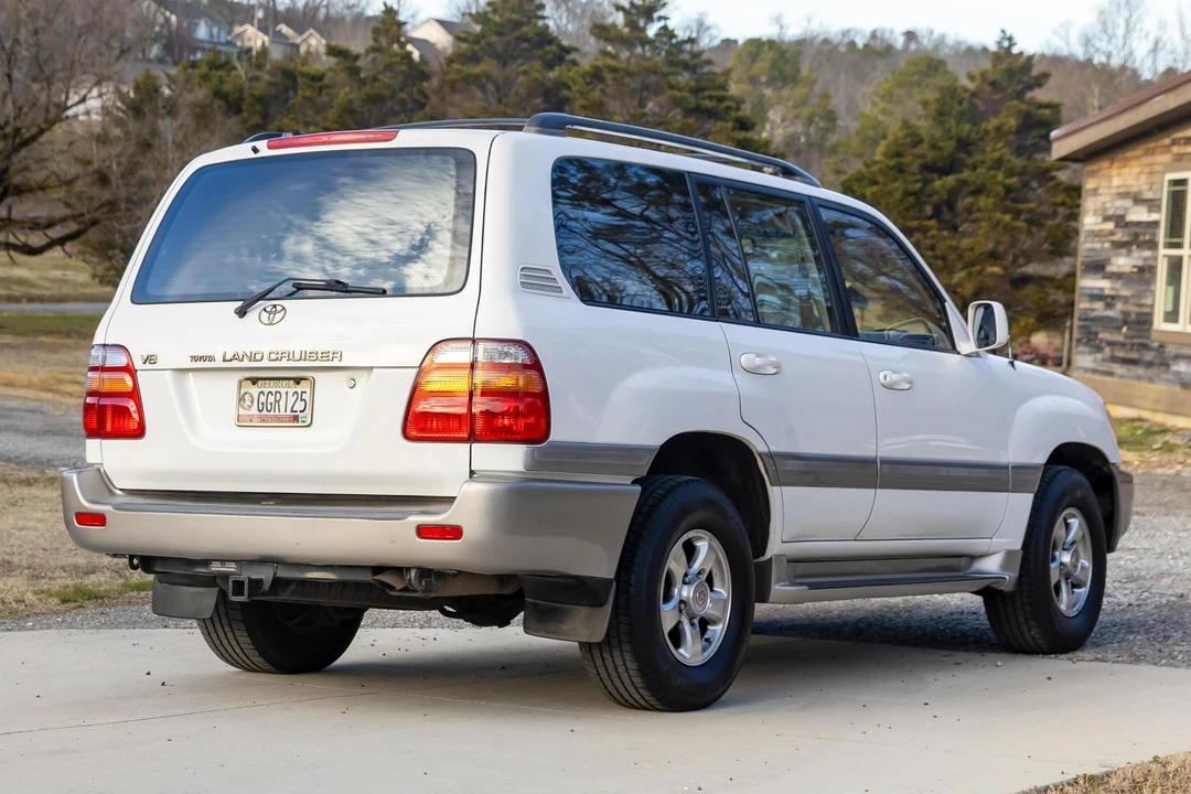 2002 Toyota J100 Land Cruiser - Image 4 of 31