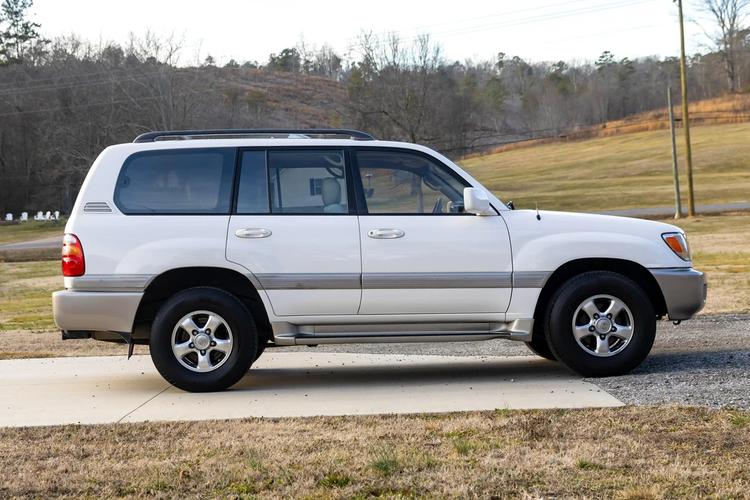 2002 Toyota J100 Land Cruiser - Image 10 of 31