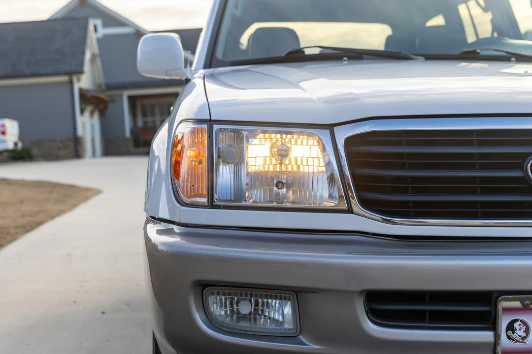 2002 Toyota J100 Land Cruiser - Image 13 of 31