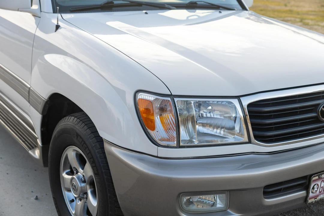 2002 Toyota J100 Land Cruiser - Image 11 of 31