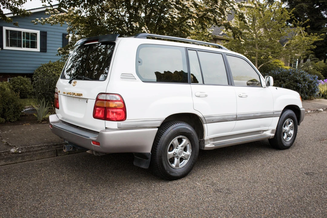 2002 Toyota J100 Land Cruiser - Image 10 of 31