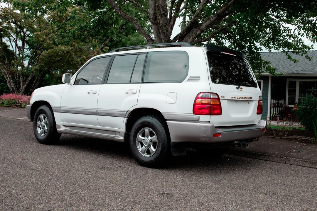 2002 Toyota J100 Land Cruiser - Image 9 of 31