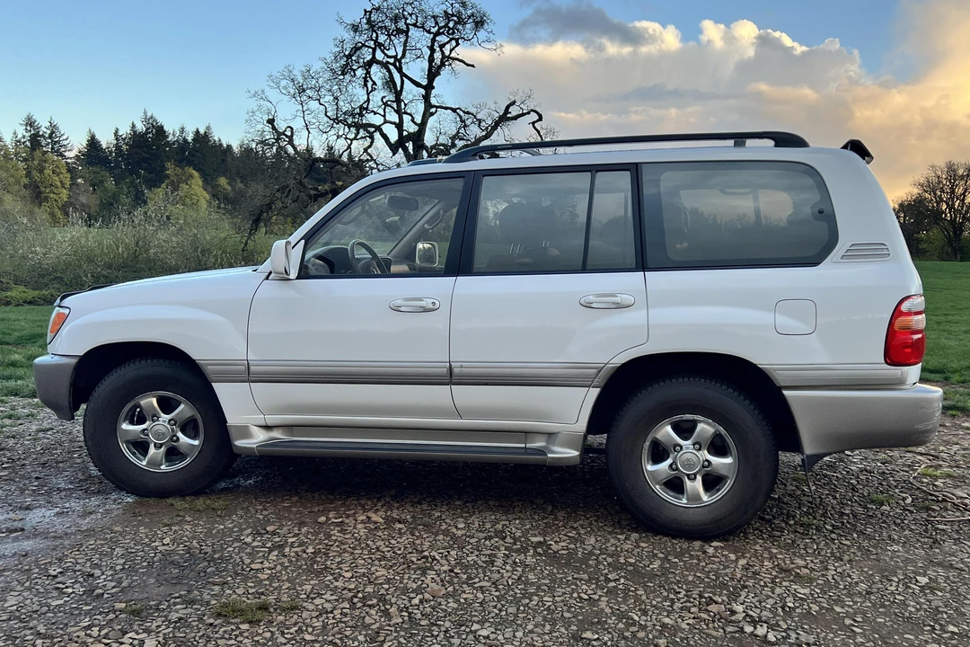 2002 Toyota J100 Land Cruiser - Image 3 of 31