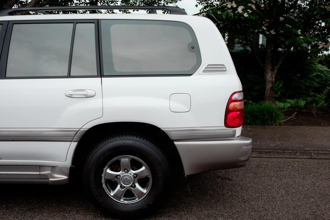 2002 Toyota J100 Land Cruiser - Image 17 of 31