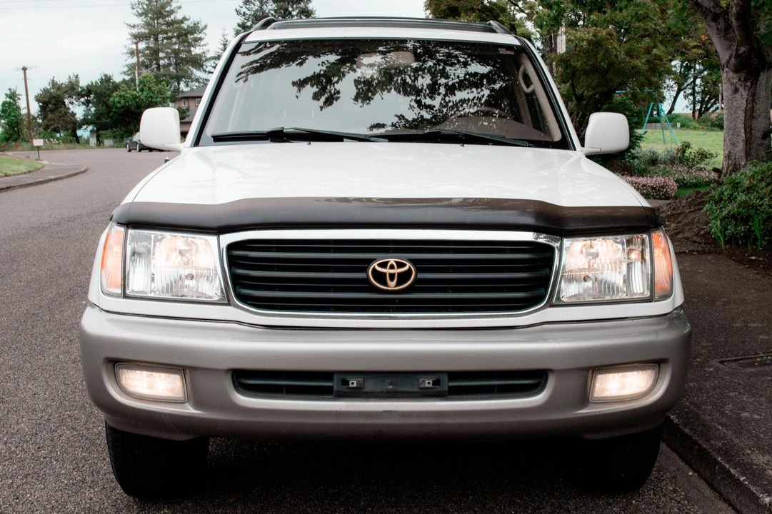 2002 Toyota J100 Land Cruiser - Image 2 of 31