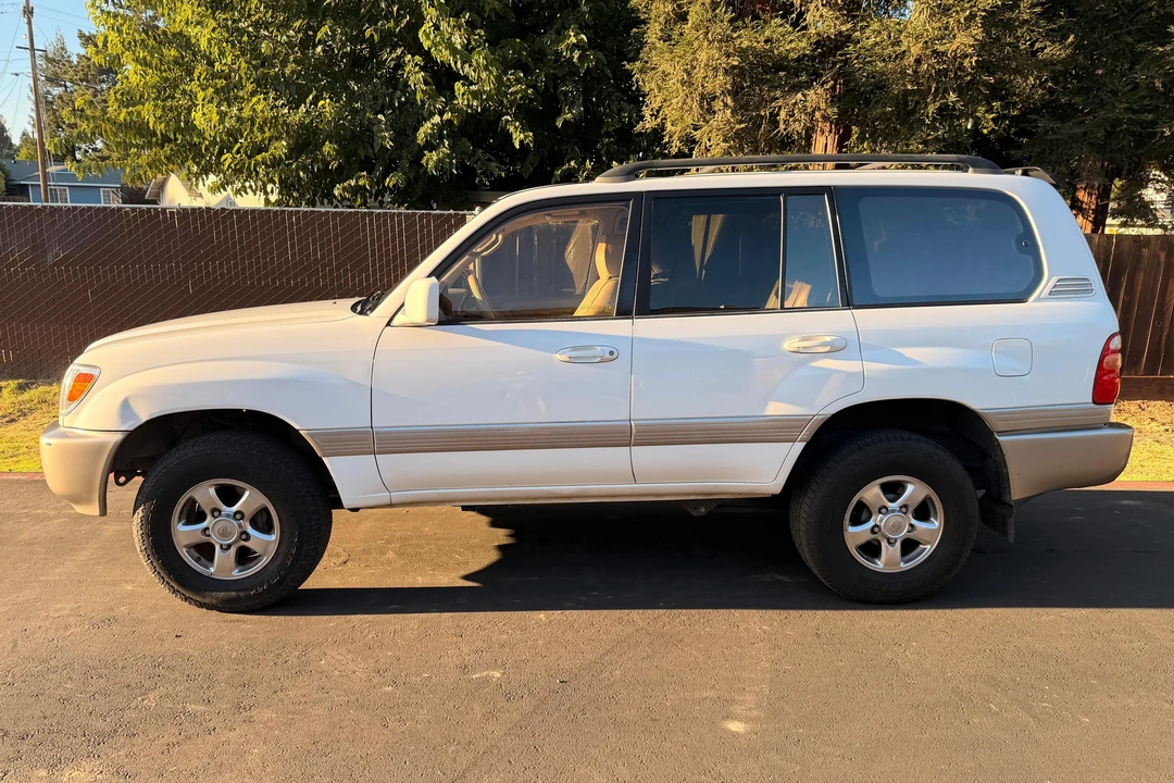 2002 Toyota J100 Land Cruiser - Image 3 of 31