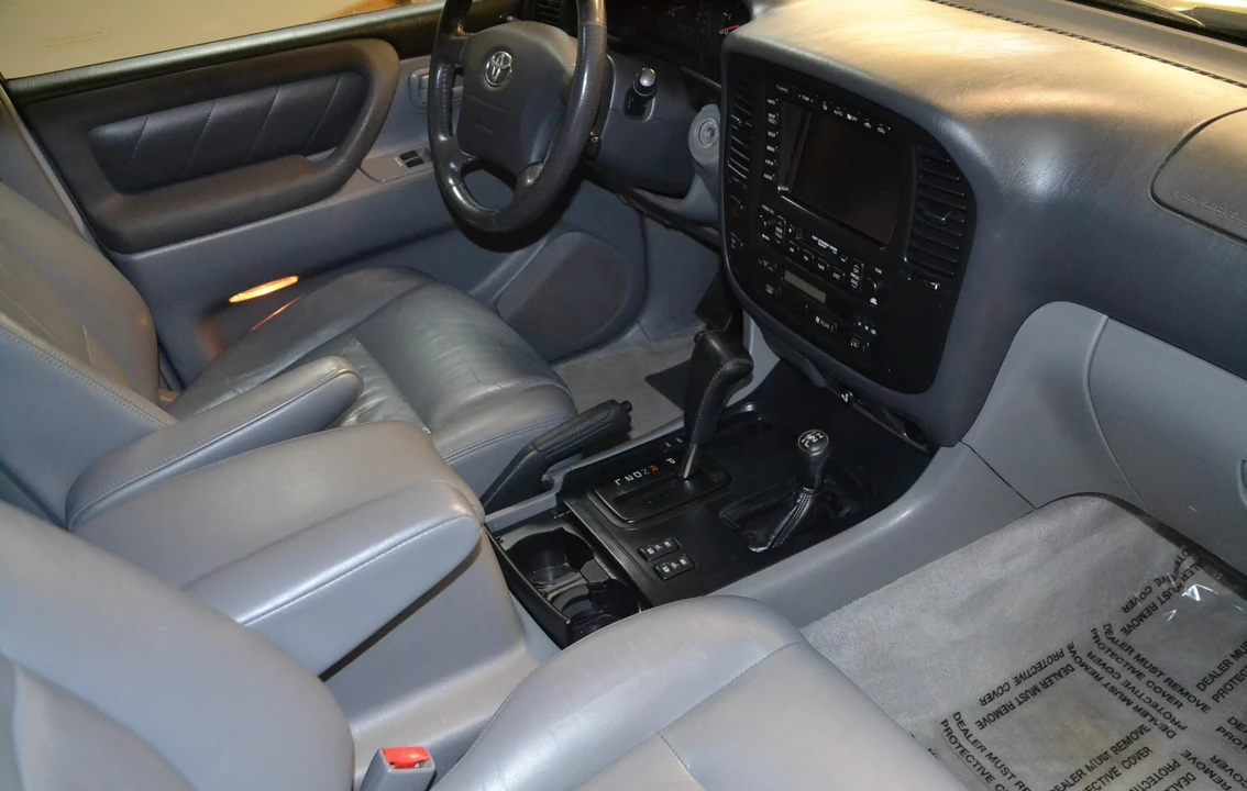 2002 Toyota J100 Land Cruiser - Image 8 of 10