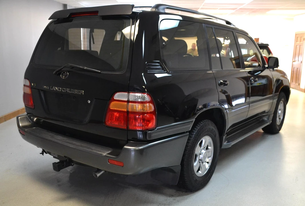 2002 Toyota J100 Land Cruiser - Image 3 of 10