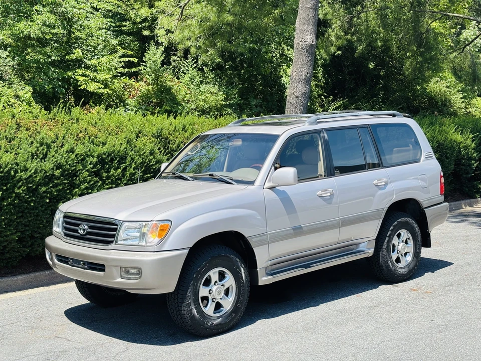 2002 Toyota J100 Land Cruiser - Image 9 of 31
