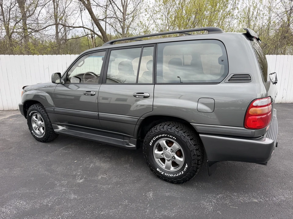 2002 Toyota J100 Land Cruiser - Image 8 of 31