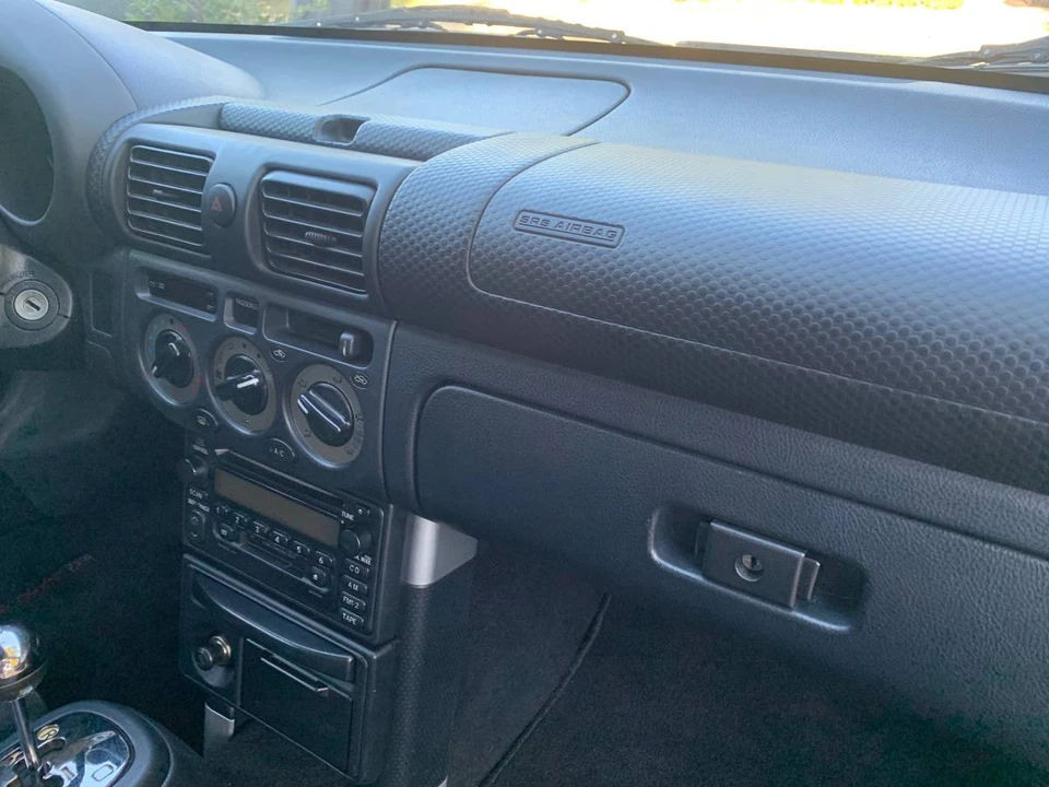 2002 Toyota MR2 Spyder/MR-S - Image 11 of 13
