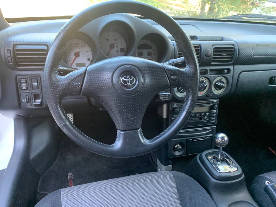 2002 Toyota MR2 Spyder/MR-S - Image 7 of 13