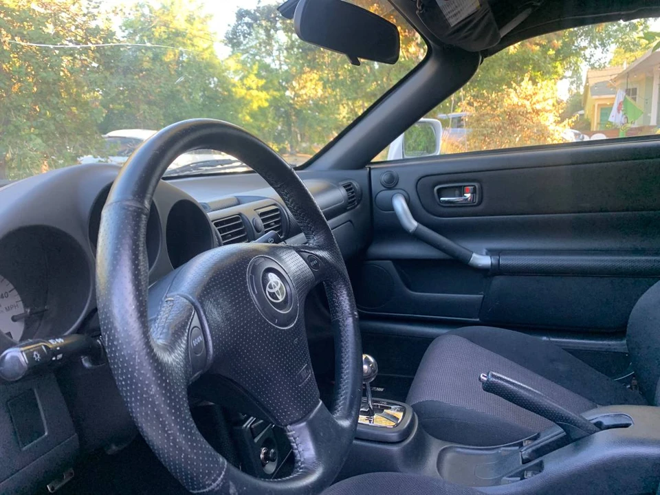 2002 Toyota MR2 Spyder/MR-S - Image 4 of 13