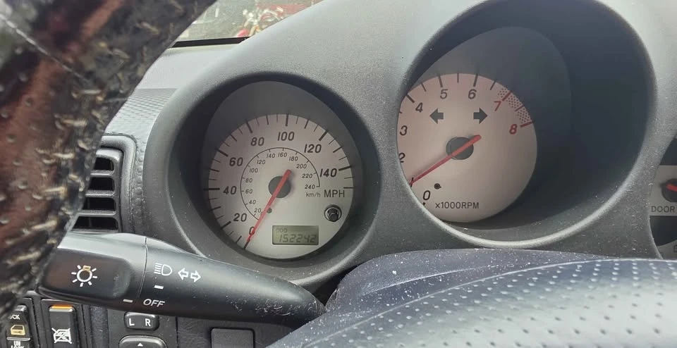 2002 Toyota MR2 Spyder/MR-S - Image 11 of 16