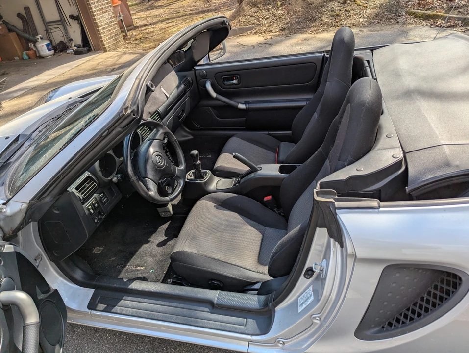 2002 Toyota MR2 Spyder/MR-S - Image 11 of 17