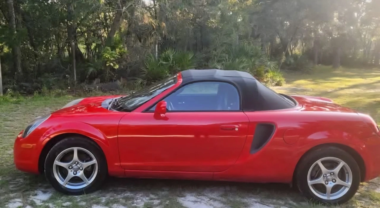 2002 Toyota MR2 Spyder/MR-S - Image 5 of 19