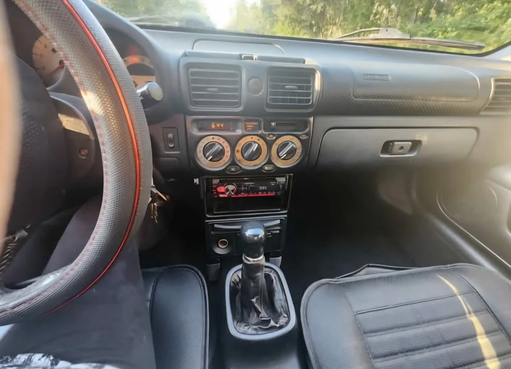 2002 Toyota MR2 Spyder/MR-S - Image 16 of 19