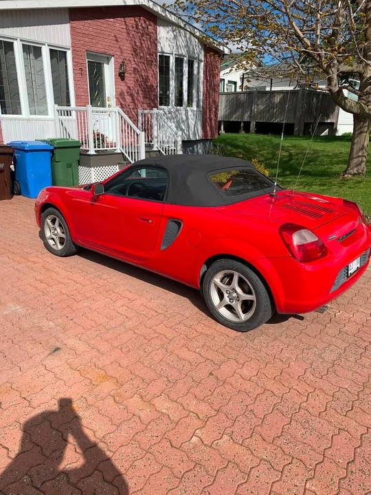 2002 Toyota MR2 Spyder/MR-S - Image 2 of 6