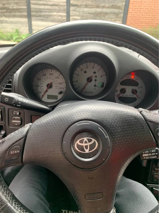 2002 Toyota MR2 Spyder/MR-S - Image 3 of 5