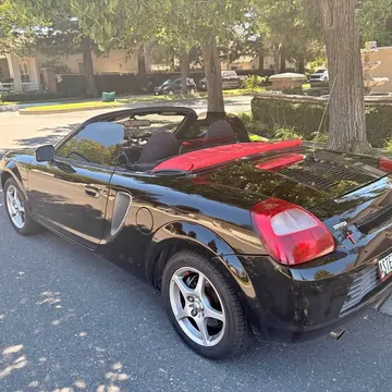 2002 Toyota MR2