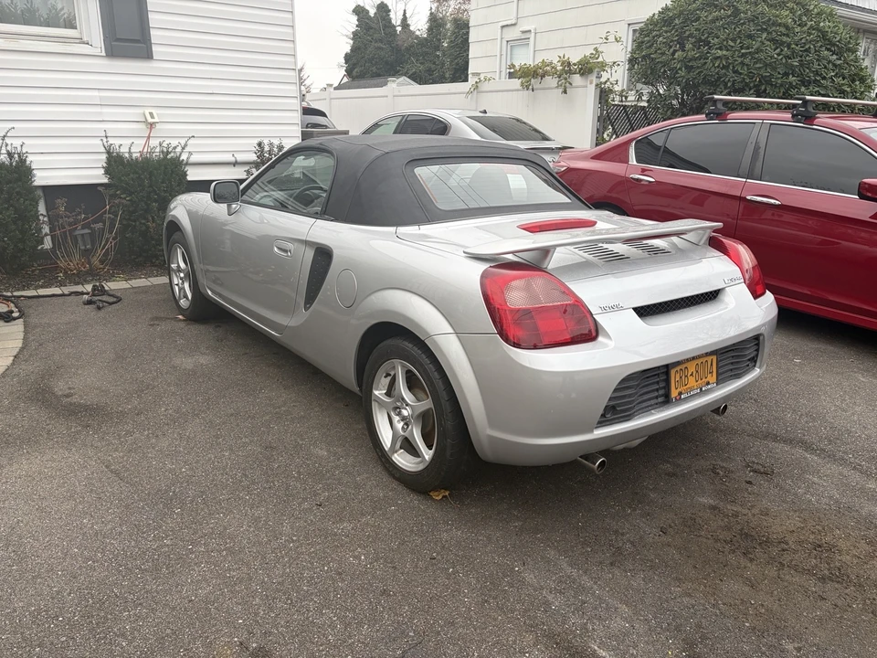 2002 Toyota MR2 Spyder/MR-S - Image 5 of 18
