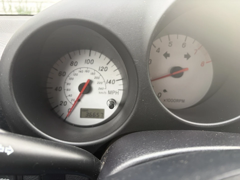 2002 Toyota MR2 Spyder/MR-S - Image 11 of 18