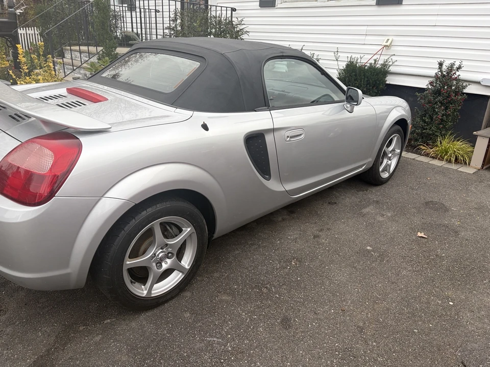 2002 Toyota MR2 Spyder/MR-S - Image 4 of 18