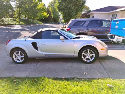 2002 Toyota MR2 Spyder