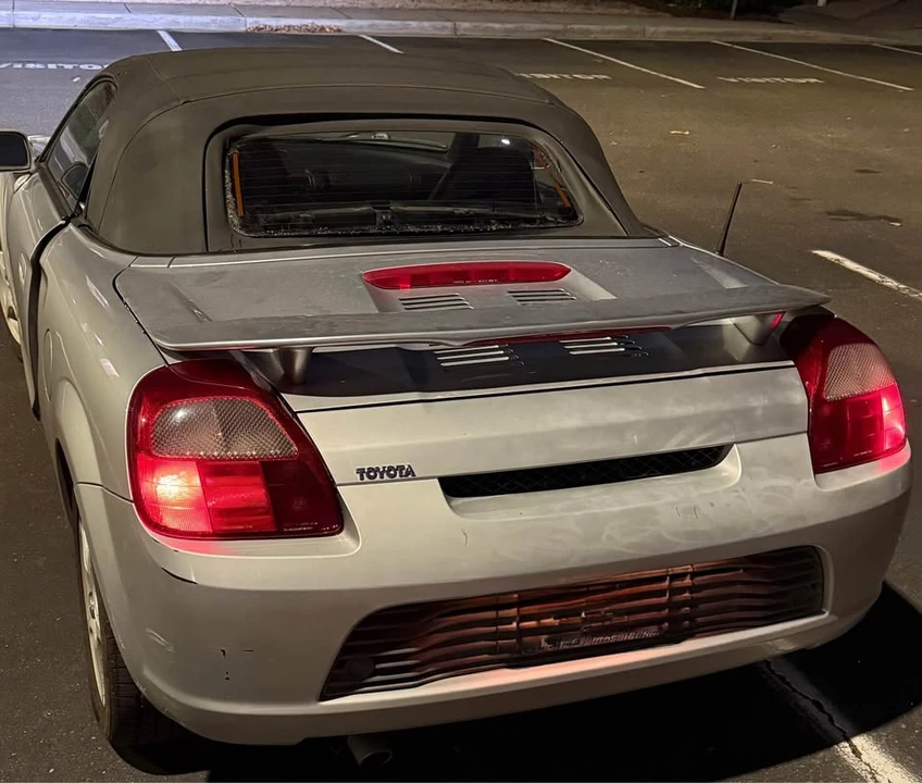 2002 Toyota MR2 Spyder/MR-S - Image 7 of 7