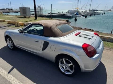 2002 Toyota MR2 Spyder/MR-S - Image 10 of 20