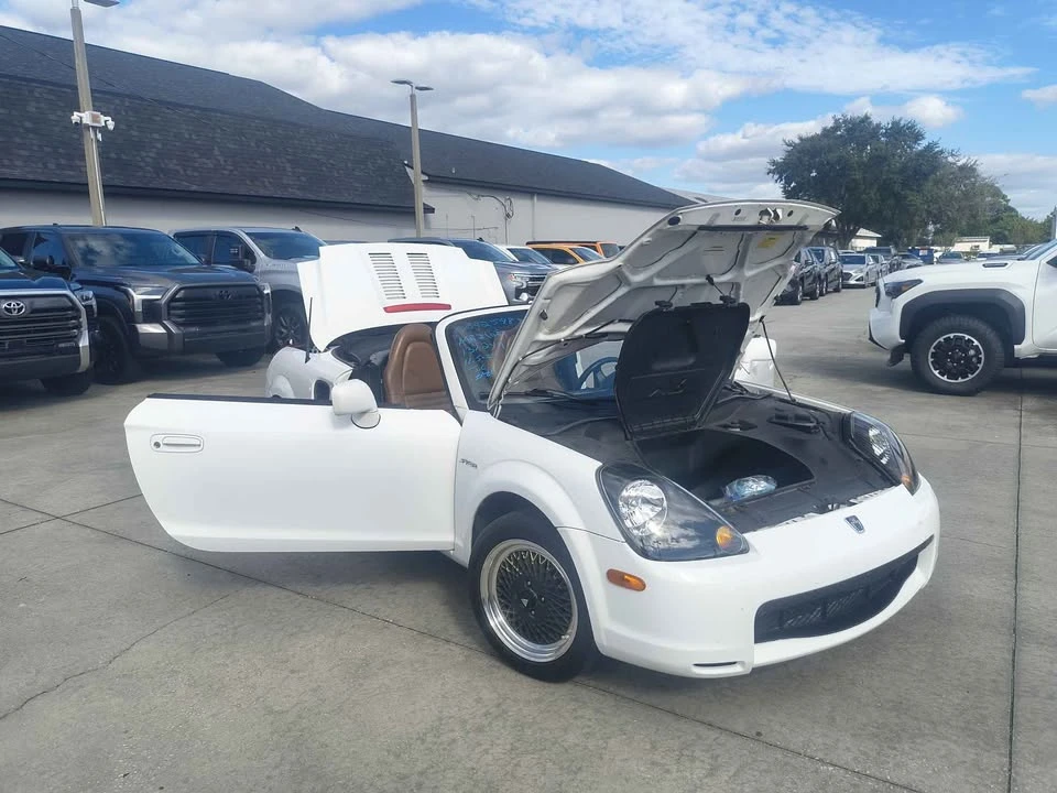 2002 Toyota MR2 Spyder/MR-S - Image 5 of 11