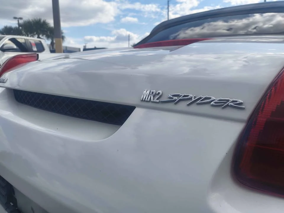 2002 Toyota MR2 Spyder/MR-S - Image 8 of 11