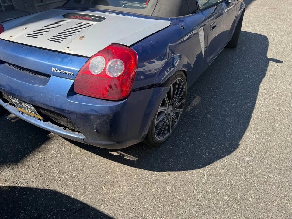 2002 Toyota MR2 Spyder/MR-S - Image 9 of 17