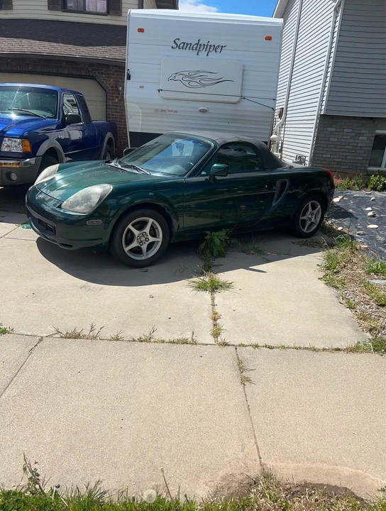 2002 Toyota MR2 Spyder/MR-S - Image 6 of 12