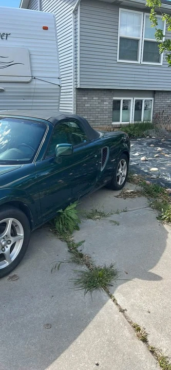 2002 Toyota MR2 Spyder/MR-S - Image 2 of 12