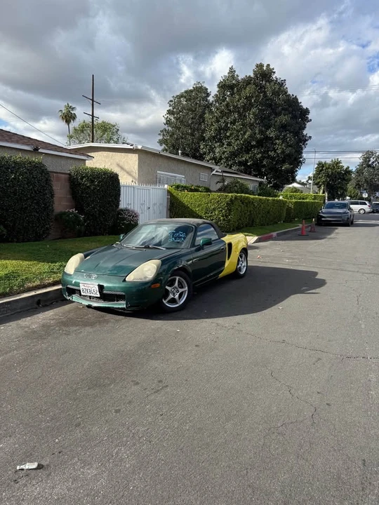 2002 Toyota MR2 Spyder/MR-S - Image 11 of 21