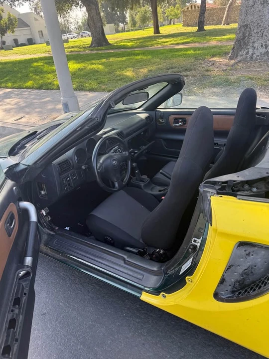 2002 Toyota MR2 Spyder/MR-S - Image 15 of 21