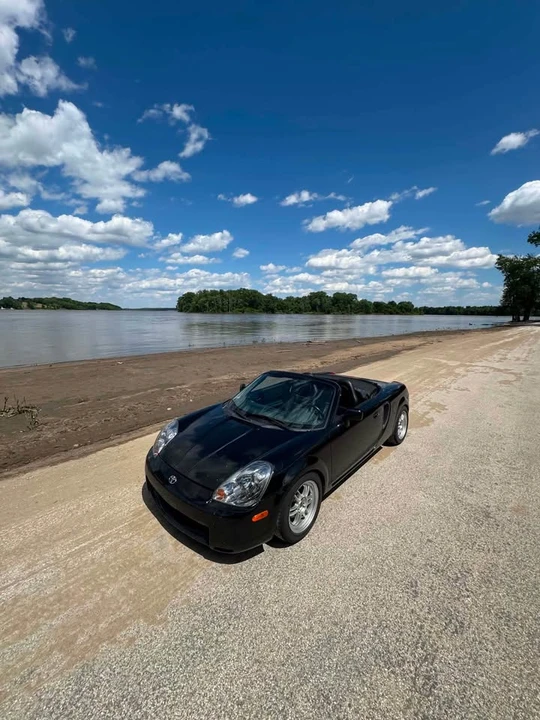 2002 Toyota MR2 Spyder/MR-S - Image 3 of 14