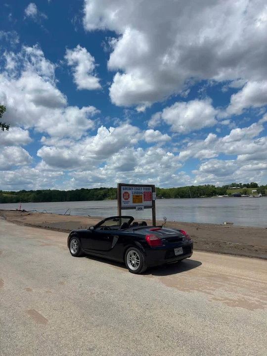 2002 Toyota MR2 Spyder/MR-S - Image 2 of 14