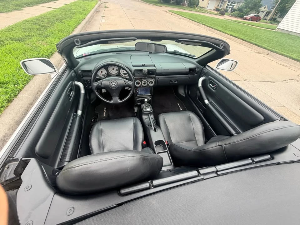 2002 Toyota MR2 Spyder/MR-S - Image 19 of 19