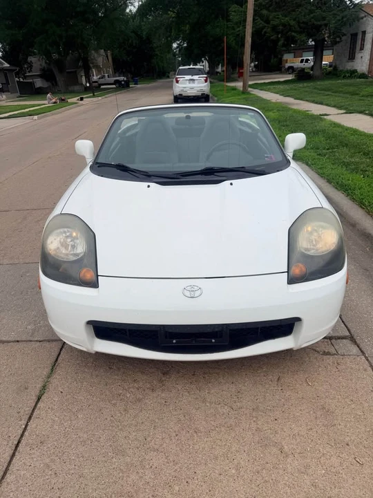 2002 Toyota MR2 Spyder/MR-S - Image 15 of 19