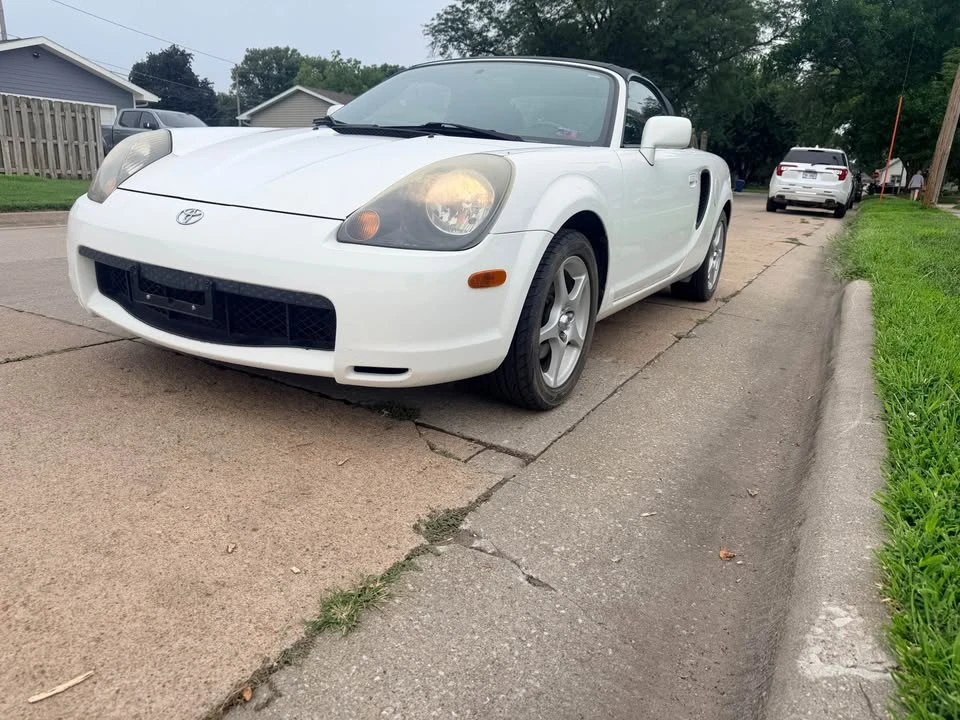 2002 Toyota MR2 Spyder/MR-S - Image 3 of 19