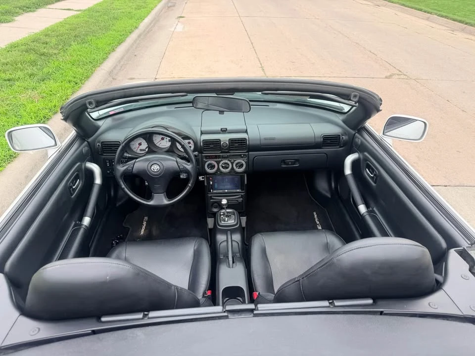 2002 Toyota MR2 Spyder/MR-S - Image 4 of 19
